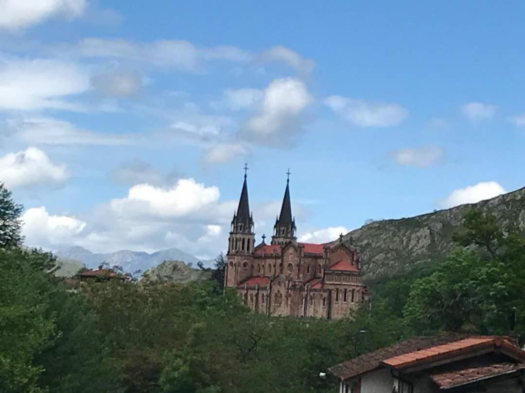 La Plaza De Cangas Apartamento Turistico Onís 외부 사진